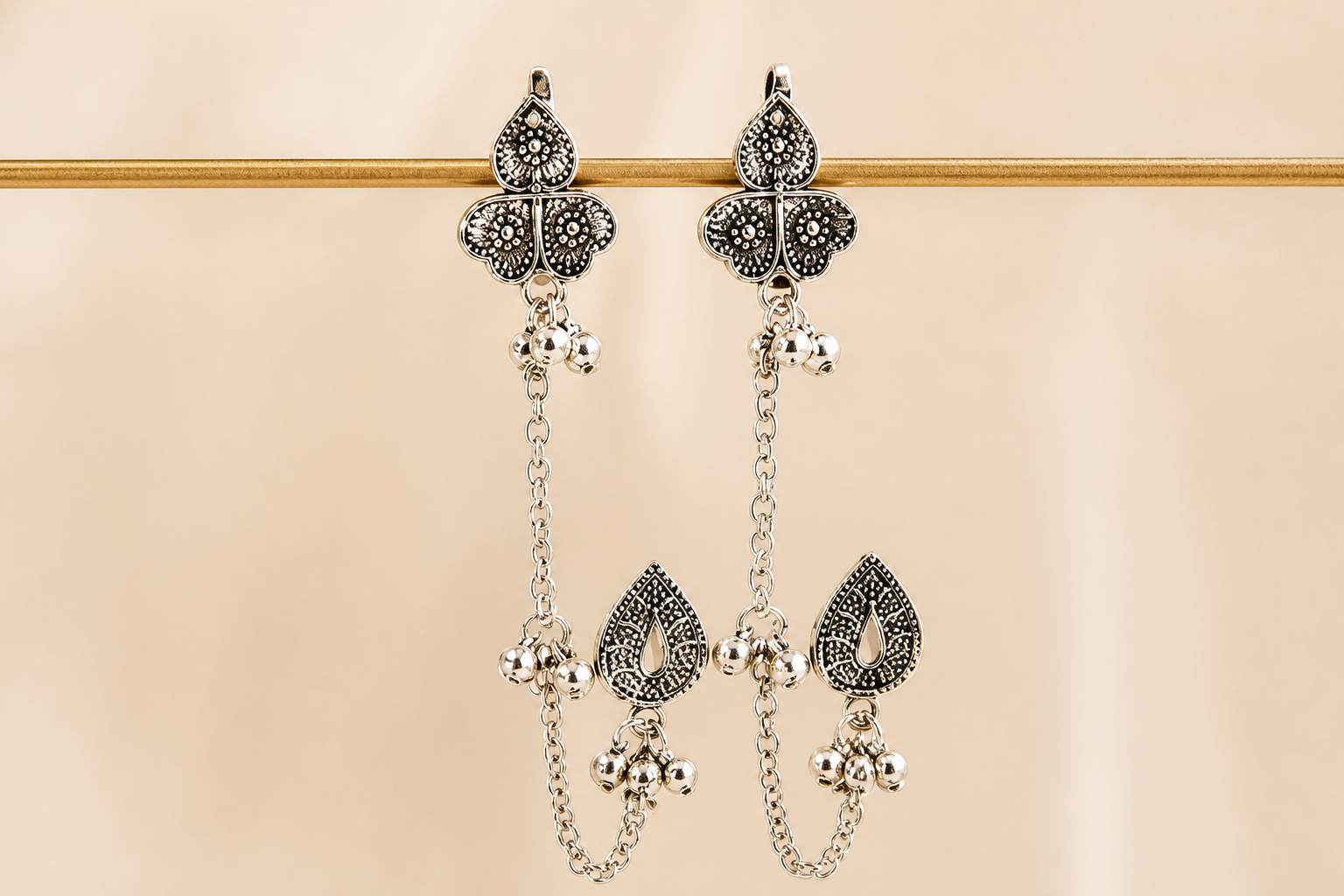 Vintage Filigree Indo-Western Jhumka